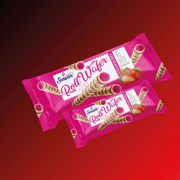 ویفر لولهای توت فرنگی